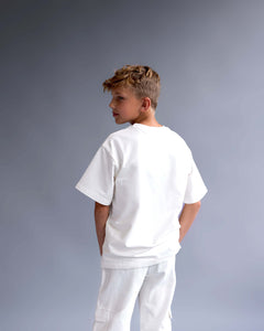 Oversized crewneck t-shirt for kids, offering a relaxed fit and casual style