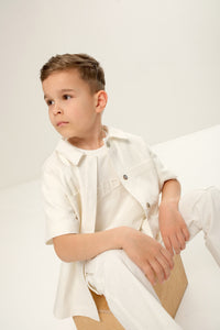 Cargo lapel shirt for kids with a practical design and stylish lapel detail