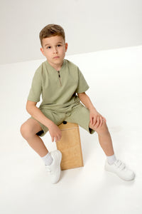 Short cotton shorts for kids, designed for comfort and casual wear